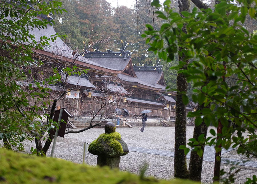 Peering into the grounds of the sacred Kumano Hongu Taisha grand shrine