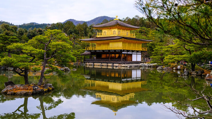 A closer look at Kyoto’s Kinkaku-ji Golden Pavilion - Repeat Traveller