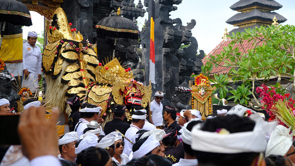 Barong, the king of the spirits, plays a key role in the Mepaica Festival.